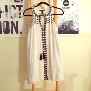 Forever 21 Embroidered Summery Dress